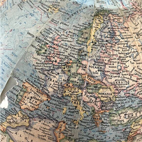 Vintage Globe 12" National Geographic Illuminated 1976 *damaged* - Picture 4 of 15